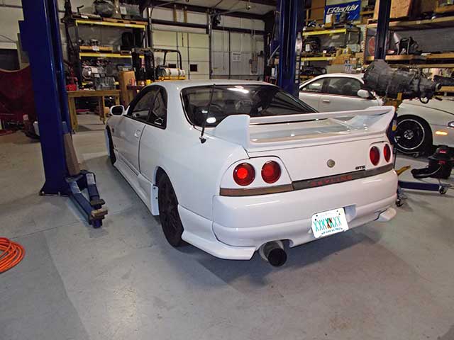 R33 in shop